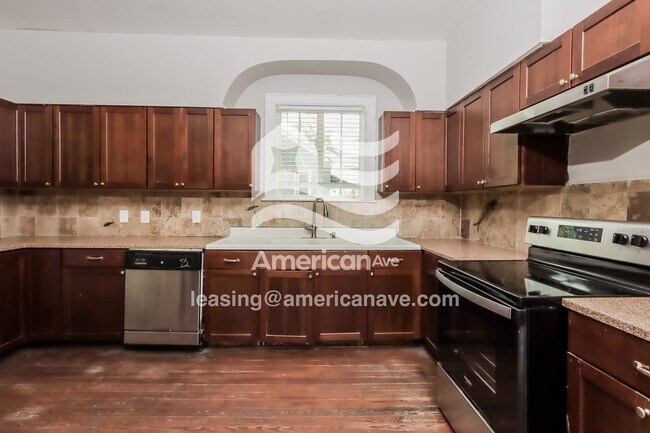 Foto del edificio - 3295 S Perry St