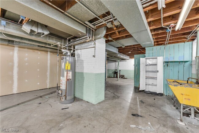 Building Photo - 23253 Ivan Ave