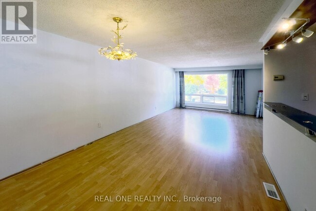 Building Photo - 27 Tuscarora Dr
