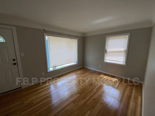 Building Photo - 20255 Anglin St