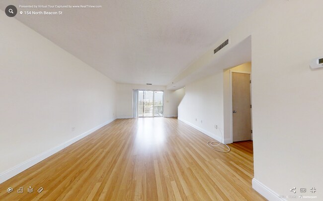 Building Photo - 142 North Beacon St