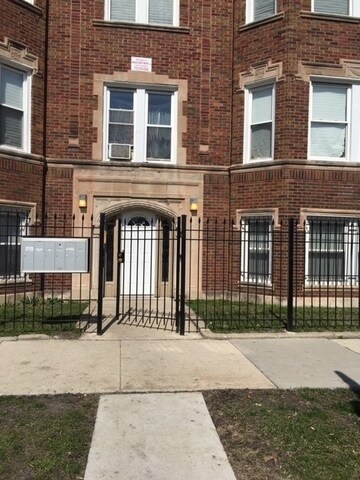 Primary Photo - 5450 W Congress Pkwy