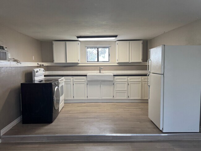 Foto del edificio - 9441 Maple Dr NE