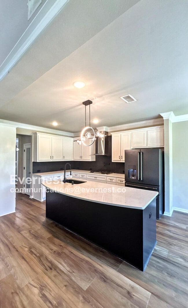 Building Photo - 306 Greenhill St