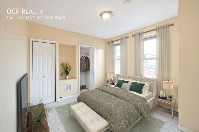 Building Photo - 2500 E Oakdale St