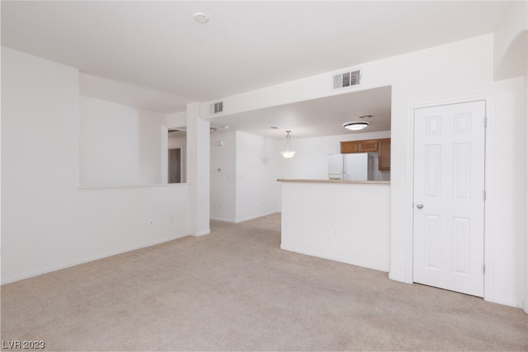 7701 W Robindale Rd Unit 264, Las Vegas, NV 89113 Condo for Rent in Las Vegas, NV