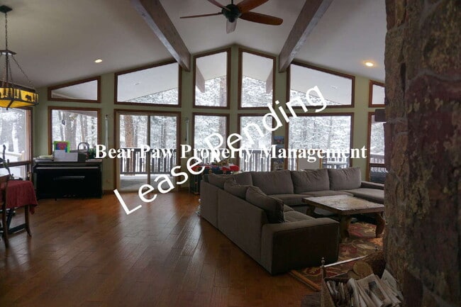 Lovely Home in Soda Creek!! - Lovely Home in Soda Creek!!