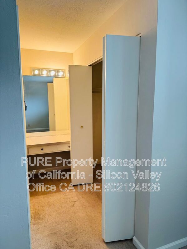 Foto del edificio - 5035 Wayland Ave