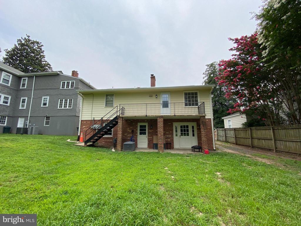 Primary Photo - 709 Cornell St