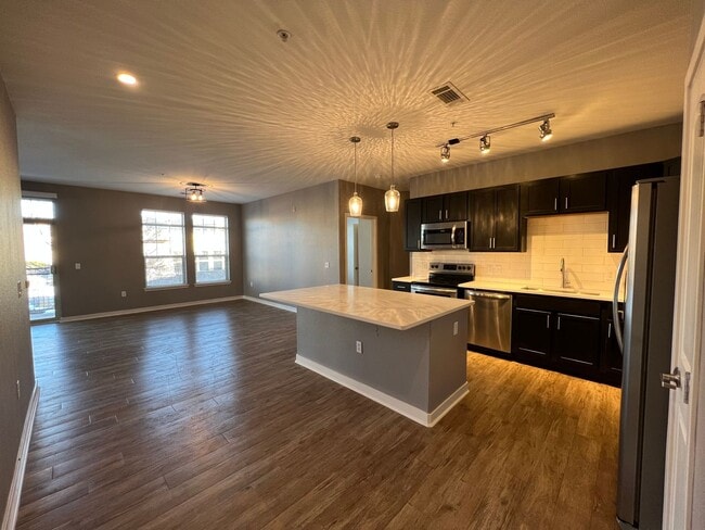 Building Photo - Incredible First Floor Corner 2bd/2ba Loft at Via Varra! AVAILABLE 7/1!