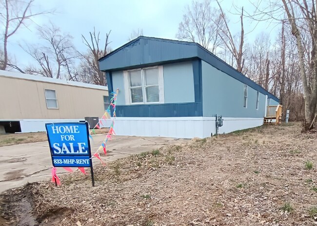 Building Photo - 47 Deerwood Park