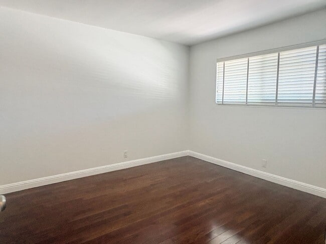 Building Photo - Charming Townhouse in Prime South San Jose