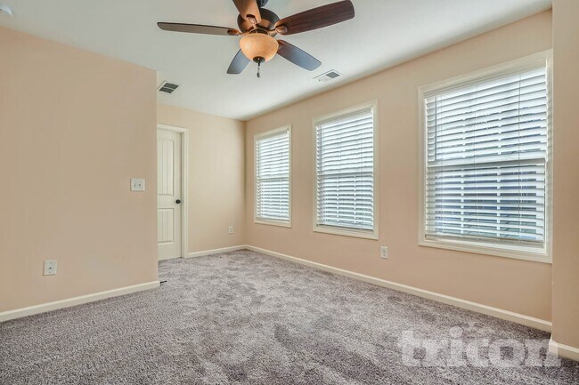 Foto del edificio - 922 Ashton Park Dr SW
