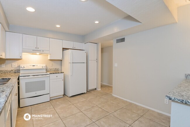 Building Photo - 4575 S White Pine Ave