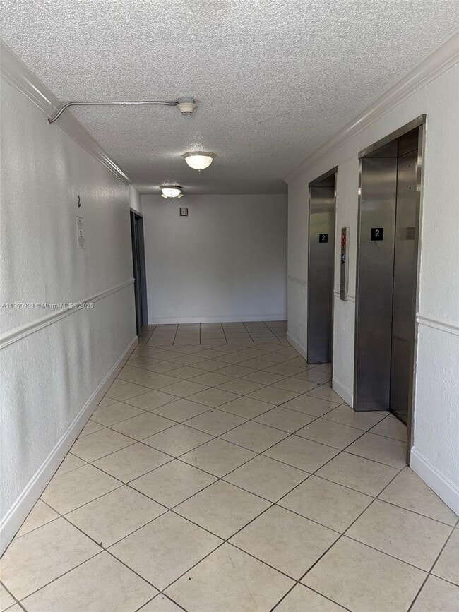 Building Photo - 9001 SW 77th Ave
