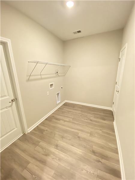Building Photo - 68 Ainsdale Dr