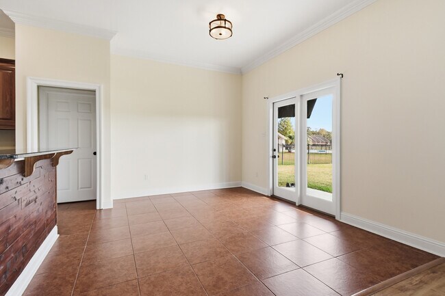 Building Photo - 39405 Oceanview Ave