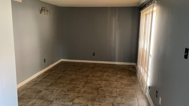 Building Photo - 2821 Los Gatos Ct