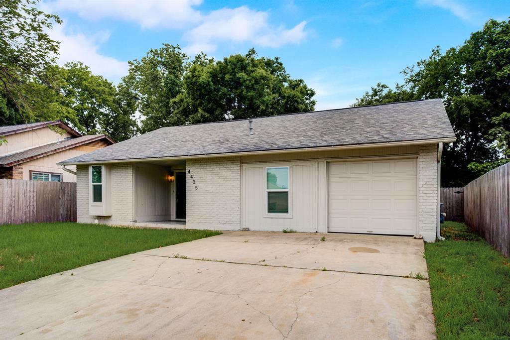 Primary Photo - 4405 Button Bend Cir