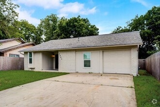 Building Photo - 4405 Button Bend Cir