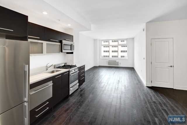 Foto principal - 1450 Washington St