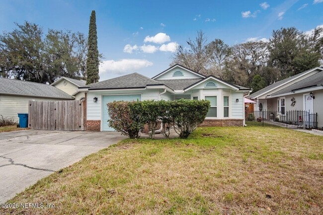 Building Photo - 1329 Cove Landing Dr