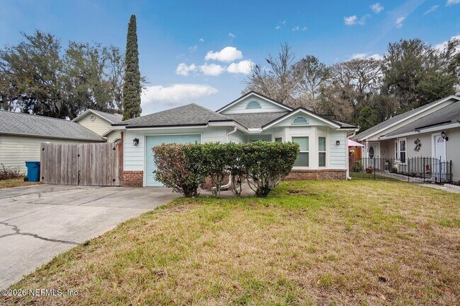 Foto del edificio - 1329 Cove Landing Dr