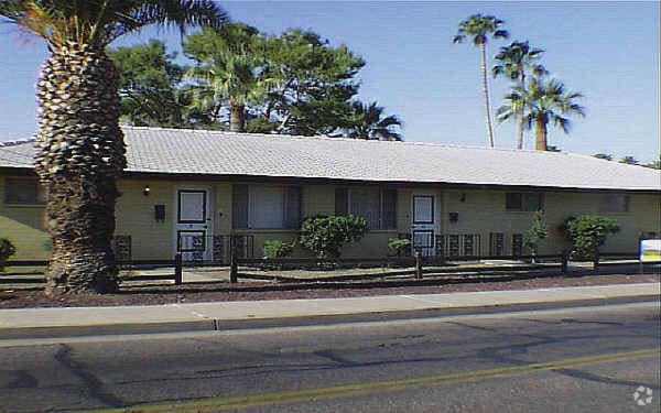 Primary Photo - 981 W Erie St