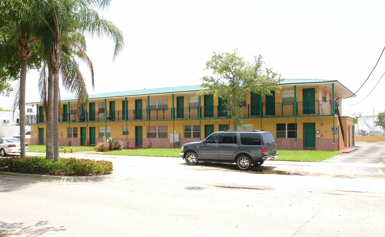 Primary Photo - 12405 NE 4th Ave