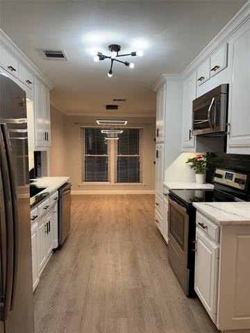 Foto del edificio - 1052 Summerplace Ln