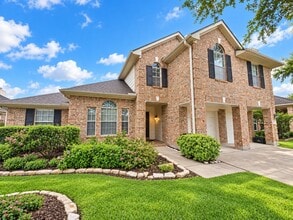 Building Photo - 2610 Parkbriar Ln