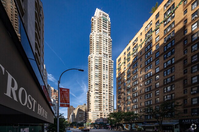 Foto del edificio - 1223-1239 Second Ave