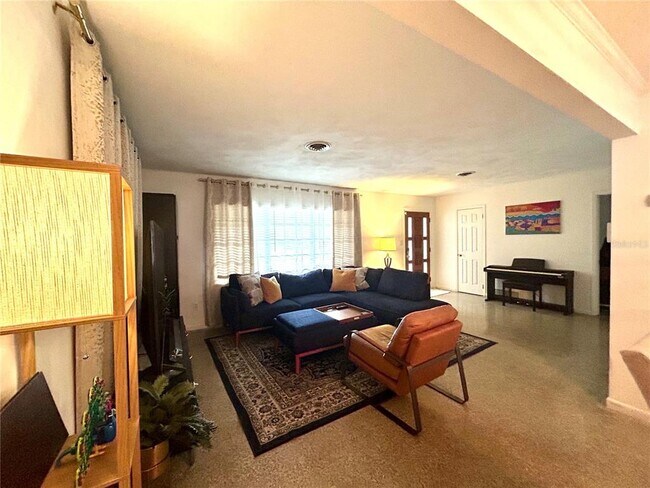 Building Photo - 4436 Loring Pl