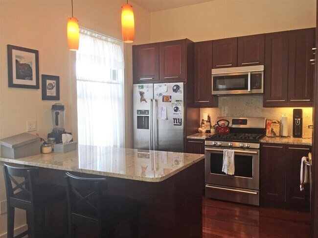 Foto del edificio - 357 3rd St