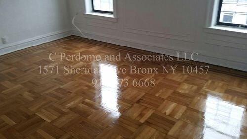 Primary Photo - 1560 White Plains Rd