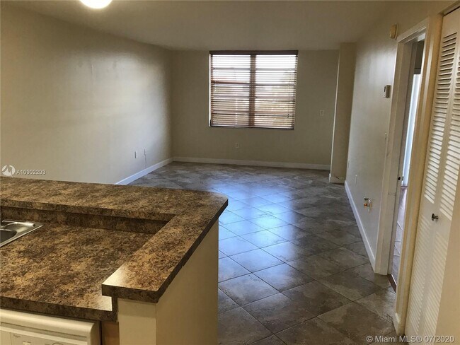 Foto del edificio - 1250 NE 125th St