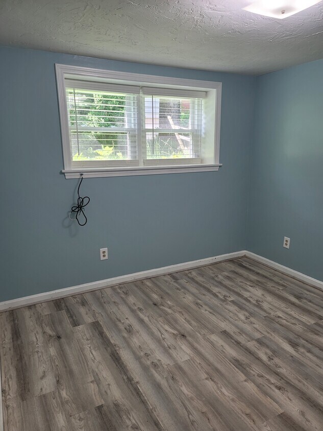 Foto principal - 74 Locust Ave
