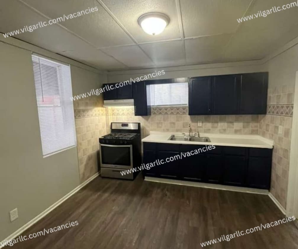 Primary Photo - Over 1,100 sq ft 3 large bedrooms • 1.5 spacious bathrooms home in East Chicago, IN