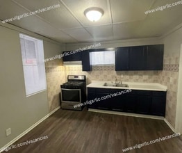 Building Photo - 4830 Magoun Ave