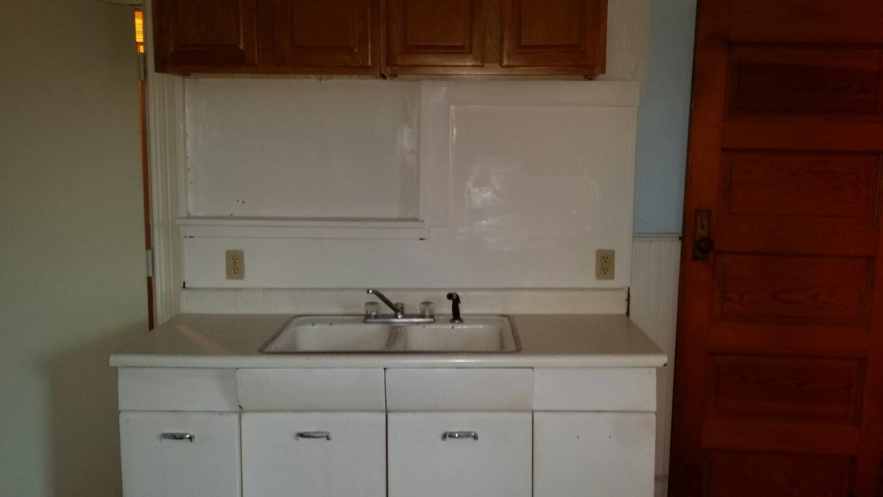 500 Water St Unit 3S, Warren, PA 16365 Room for Rent in Warren, PA