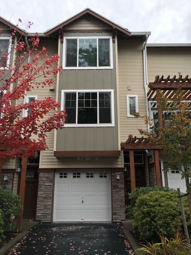 Entry - 754 NW 118th Ave