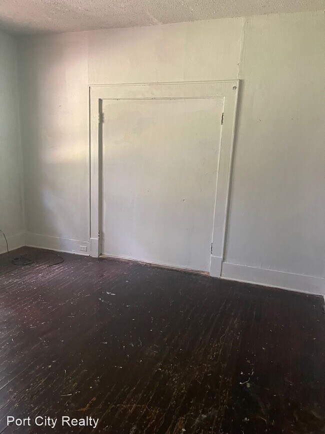 Foto del edificio - 3 br, 1.5 bath House - 3000 Frederick