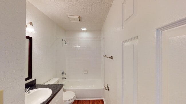 Interior Photo - Cambridge Woods