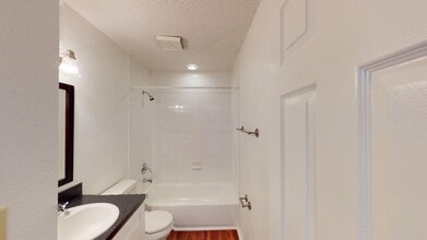 Interior Photo - Cambridge Woods