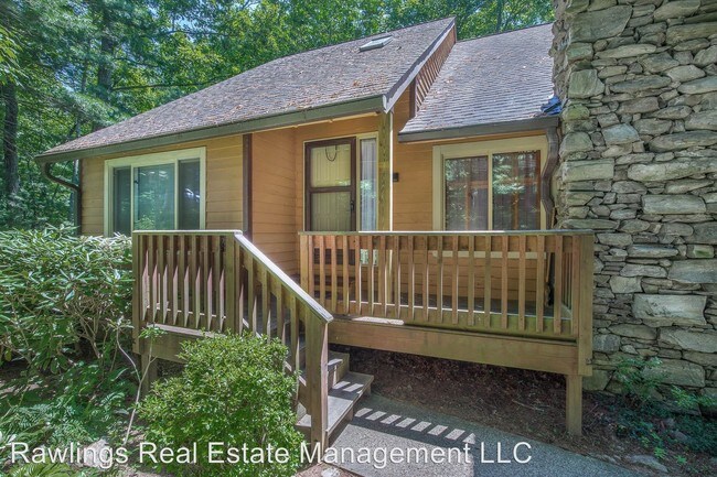 Building Photo - 3 br, 2 bath House - 12 Canterbury Place