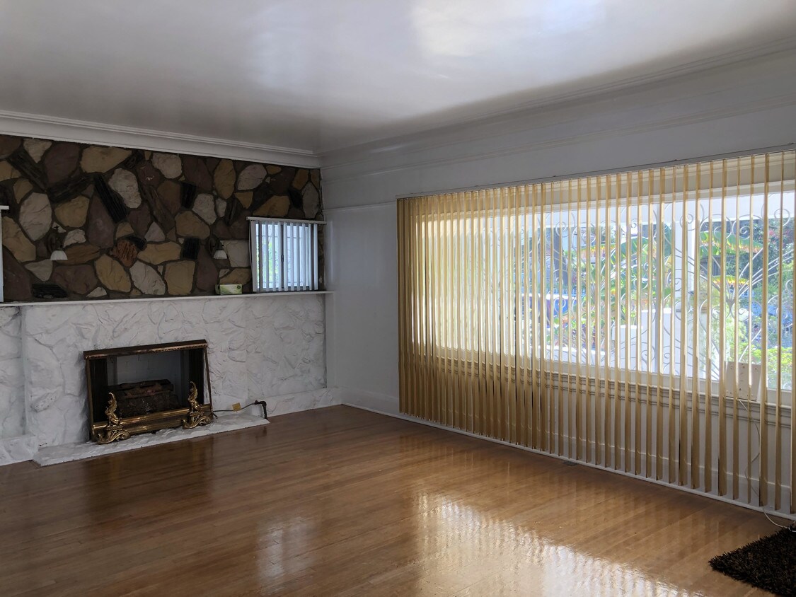 1914 Buckingham Rd, Los Angeles, CA 90016 House for Rent in Los