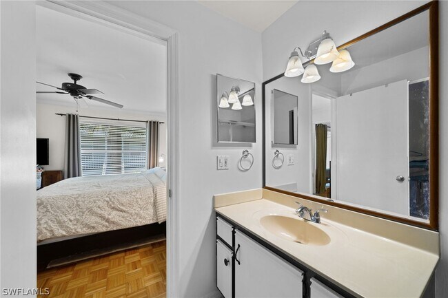 Foto del edificio - 1933 Courtyard Way