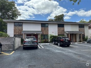 Building Photo - 3530 NW 116th Terrace