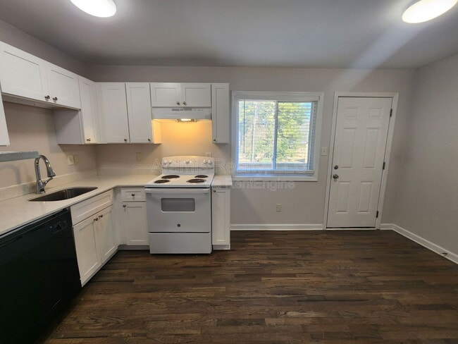 Foto del edificio - 1651 Line Cir