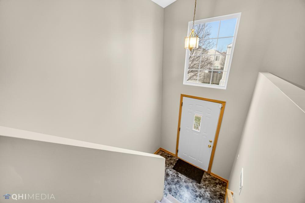 Foto principal - 3 bedroom in Aurora IL 60504